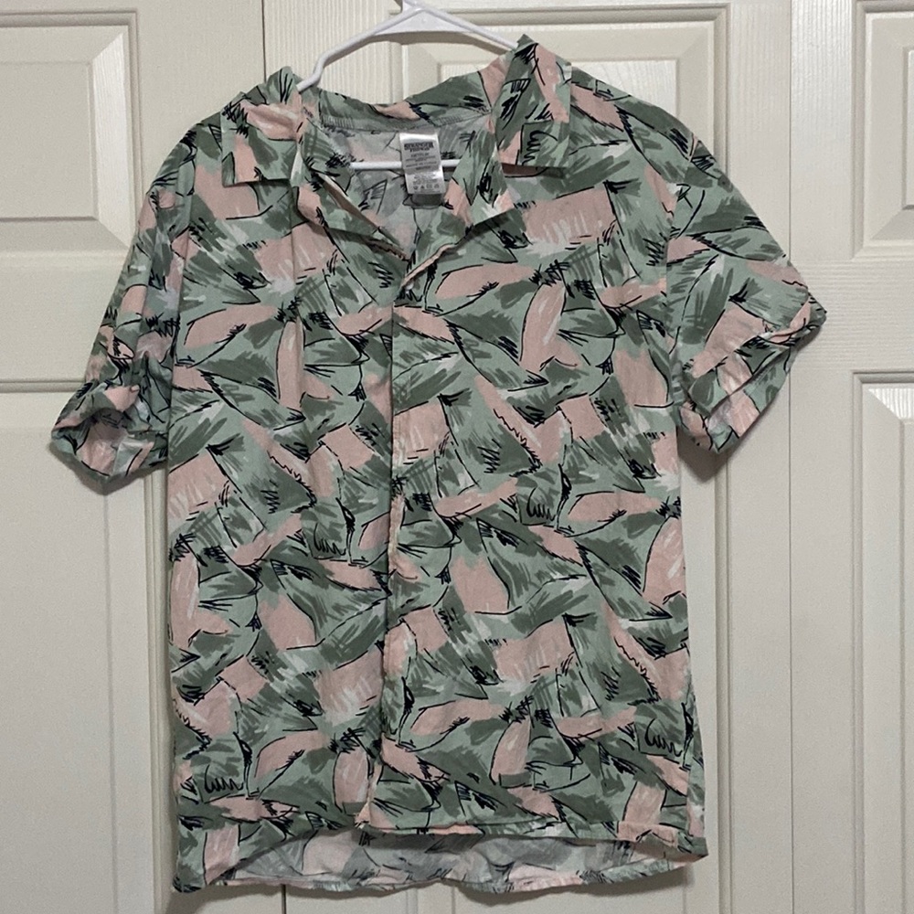 Hopper vacation shirt